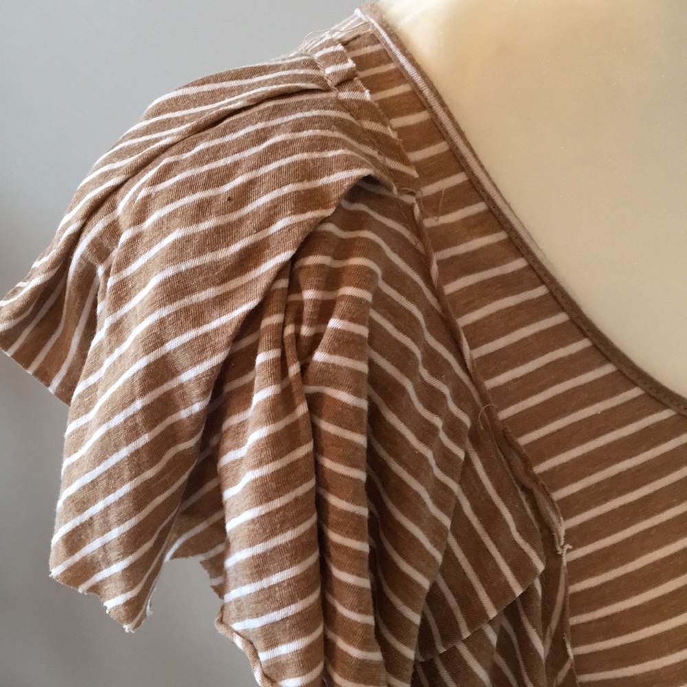 ESLEY Ruffled Tank Top - Picture 3 of 5